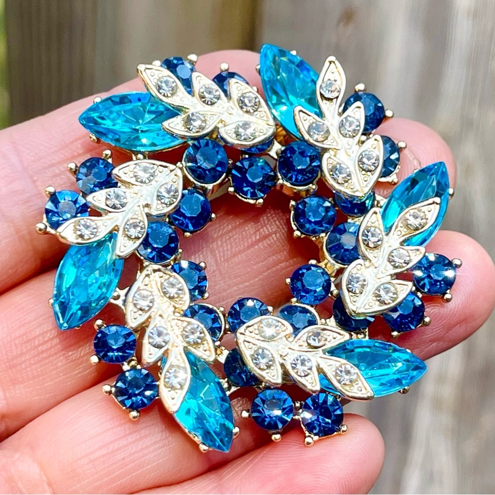 Wreath Brooch Double Layer Rhinestone Brooch Christmas Brooch Laurel Wreath Pin